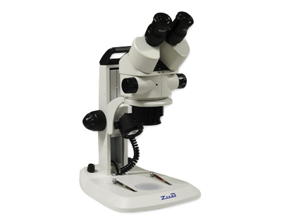 Estereomicroscopio triocular con zoom, serie Z. Objetivos 0.7x - 4.5x