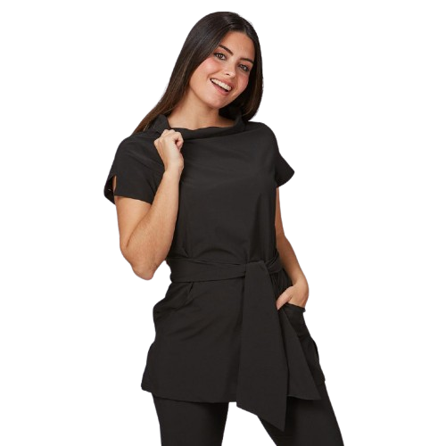 Veste semi-ajustée à manches courtes pour femme, col bateau. Plusieurs tailles et couleurs.