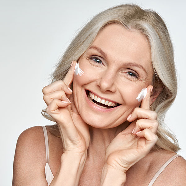Crema facial nutritiva Ácido Hialurónico Kefus. 250 ml Crema facial nutritiva Ácido Hialurónico Kefus. 250 ml
