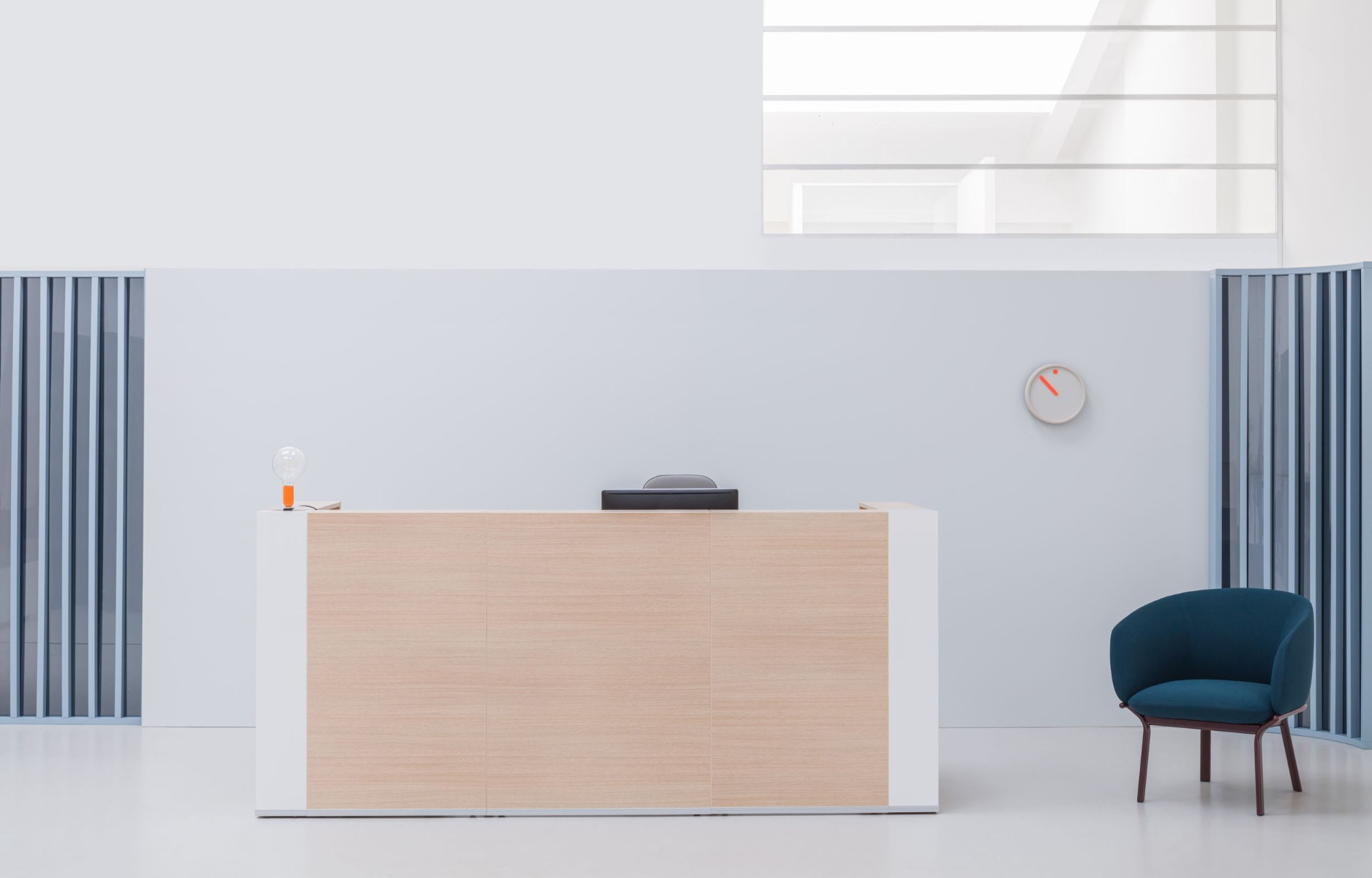 Recepción de diseño ART tres módulos, 244x84.8x109cm. Varias opciones Recepción de diseño ART tres módulos, 244x84.8x109cm. Varias opciones