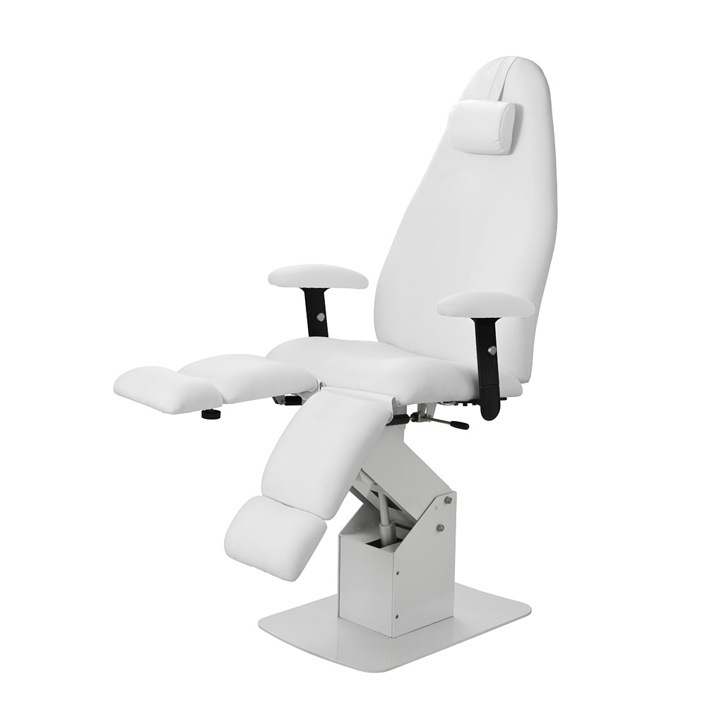Sillón podología con motor que controla la altura. Respaldo y piernas independientes regulables por gas. Sillón podología con motor que controla la altura. Respaldo y piernas independientes regulables por gas.