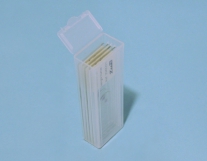 Caja de plástico para 5 portaobjetos con apertura bisagra