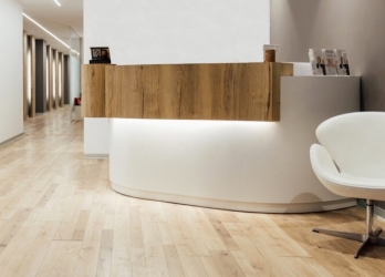 Recepção oval de design de superfície sólida com superfície de madeira, 250x175cm