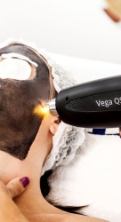 Equipo de láser de baja frecuencia Vega QS para lesiones pigmentadas y rejuvenecimiento